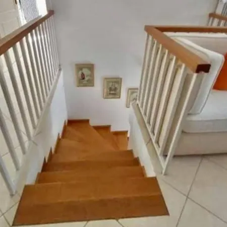 Spacious 2 Level With Terraces, Near The Beach